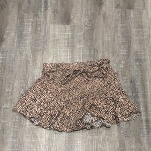 URBAN Romantics Black and Tan Patterned Skirt
